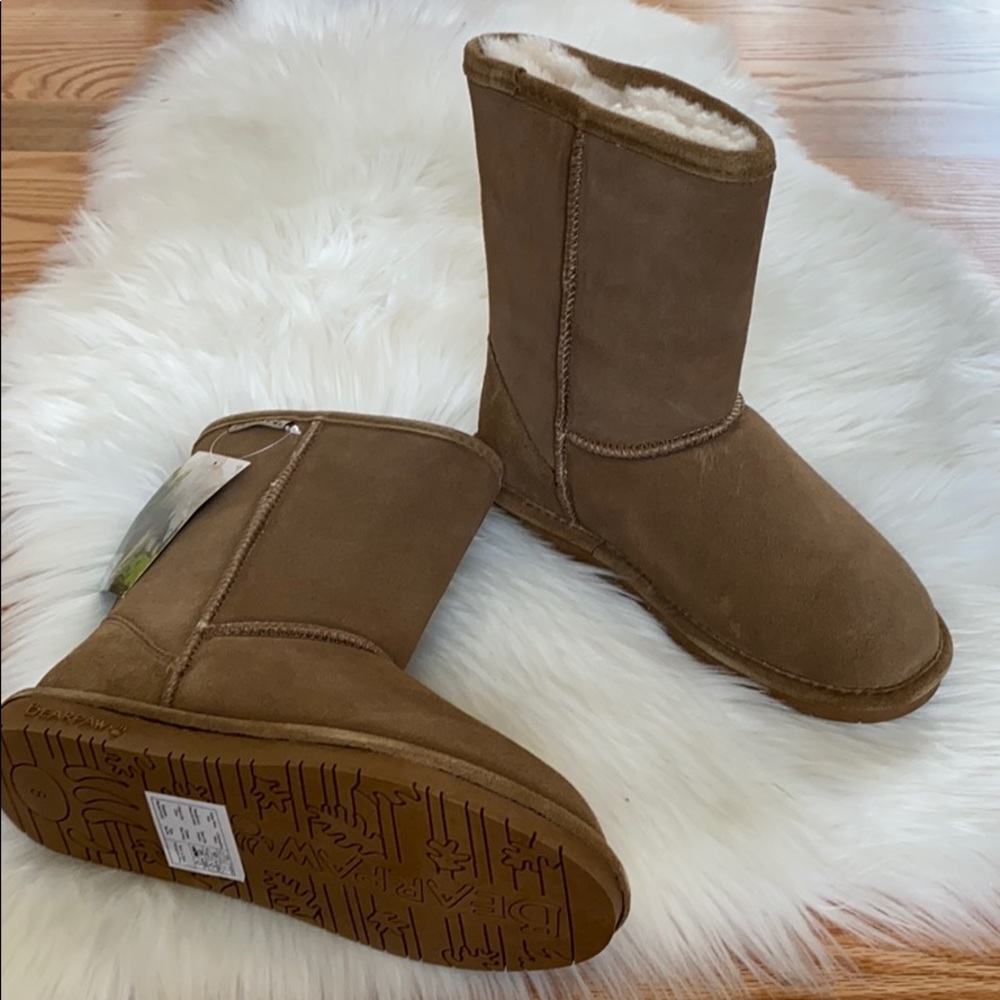 Bearpaw Emma Short Winter Booties 8M